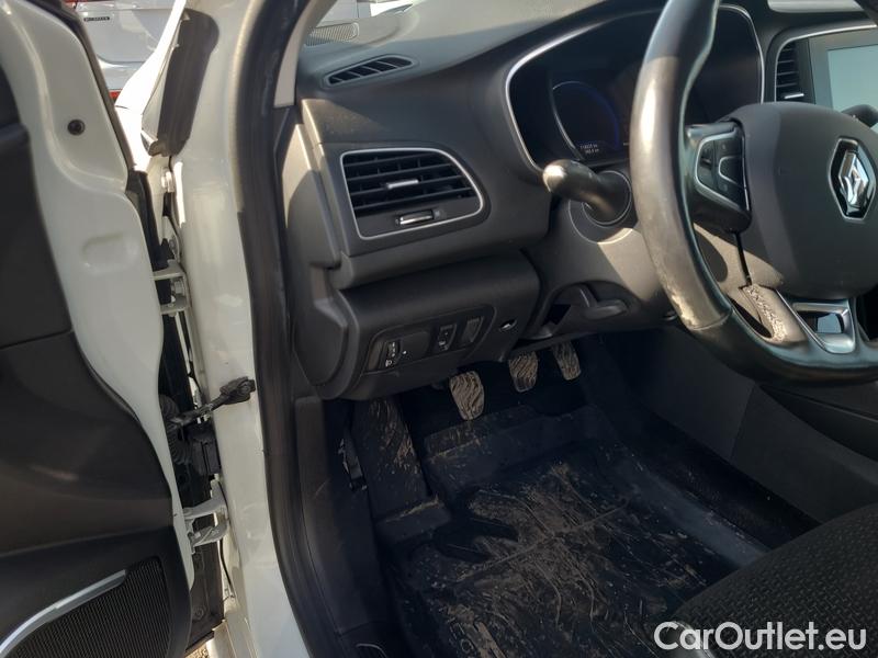  Renault  Megane  IV Estate  (2016)  GT 1.5dCi 115 Intens #14