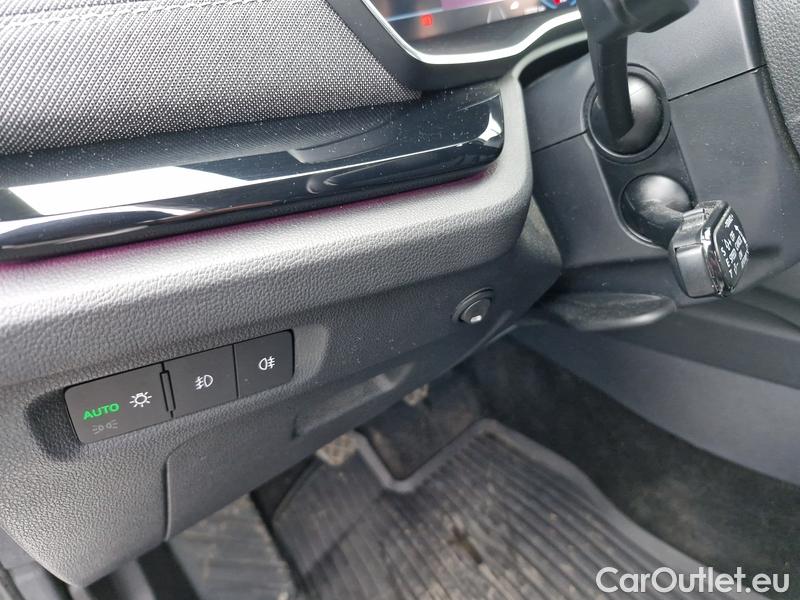  Skoda  Octavia  Combi (NX3)(2020) Oct.Combi 2.0TDI 85 Style #9