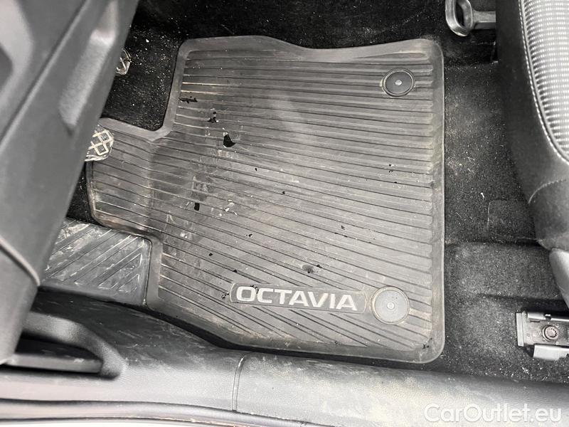  Skoda  Octavia  Lim. (NX3)(2020)  2.0TDI 85 Ambition 5d #10