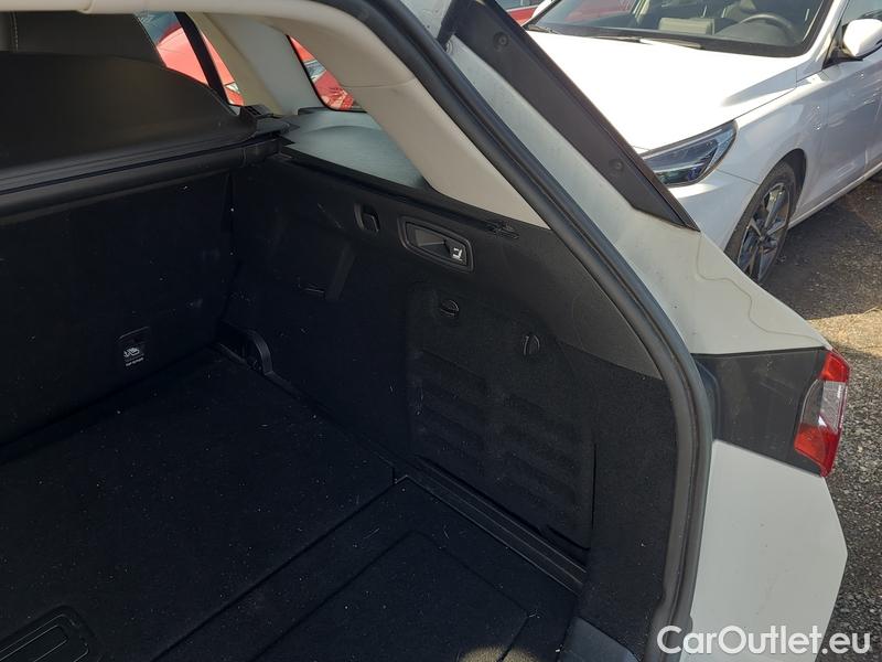  Renault  Megane  IV Estate  (2016)  GT 1.5dCi 115 Intens #19