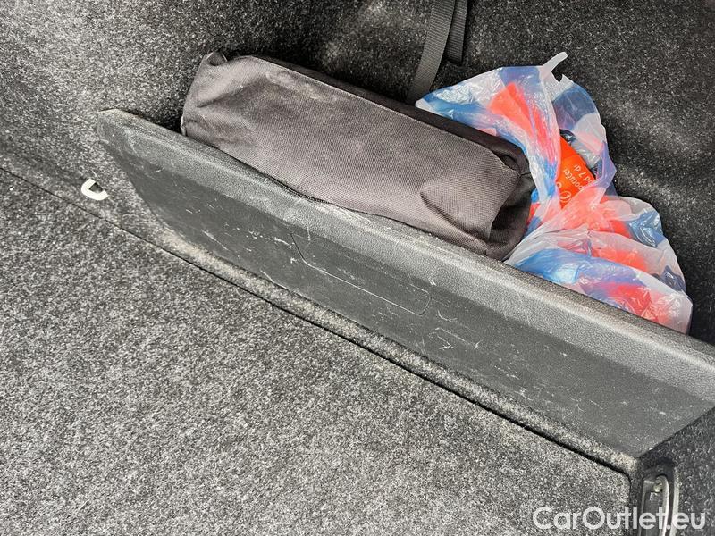  Skoda  Octavia  Lim. (NX3)(2020)  2.0TDI 85 Ambition 5d #17