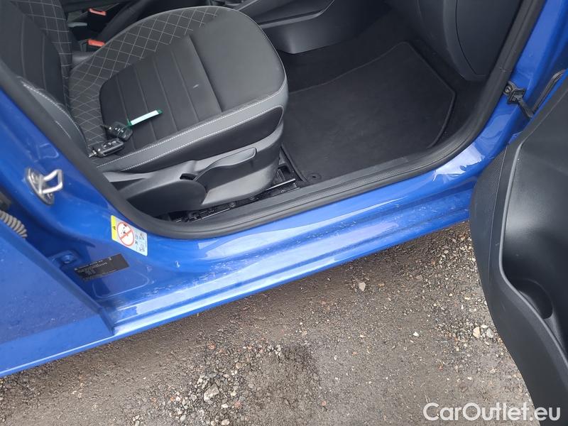  Skoda  Fabia  Combi (2015) Com.1.0TSI 70 Ambition 5d #46