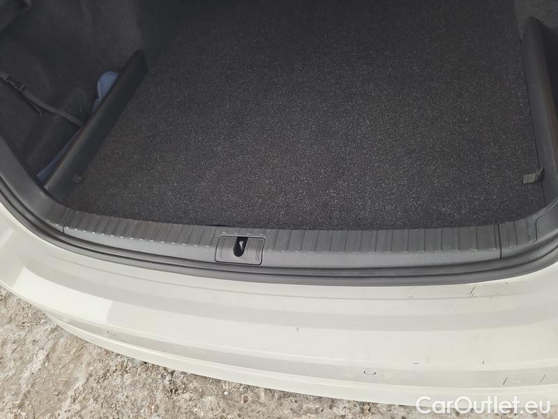  Skoda  Octavia  Combi (NX3)(2020) Oct.Co1.5TSI CNG 130 Ambit AT #10