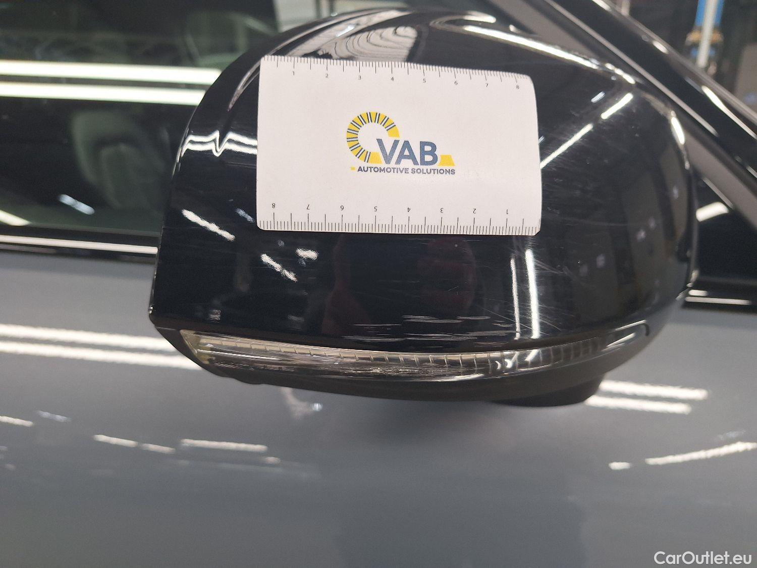  Volvo  XC 40 Volvo, XC40 '17 PHEV, Volvo XC40 T4 Recharge Geartronic R-Design 5d #4