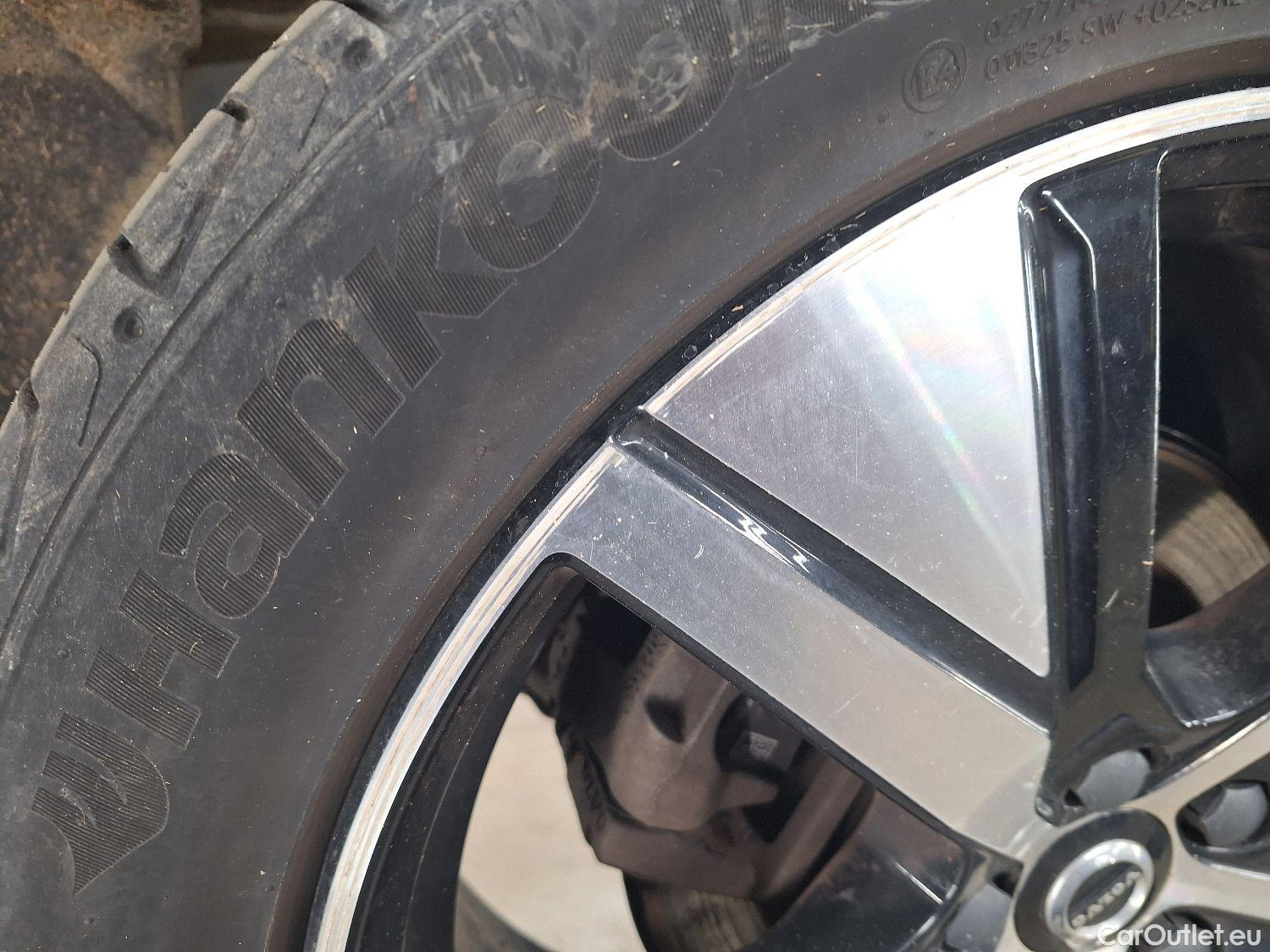  Volvo  XC 40 Volvo, XC40 '17 PHEV, Volvo XC40 T4 Recharge Geartronic R-Design 5d #11