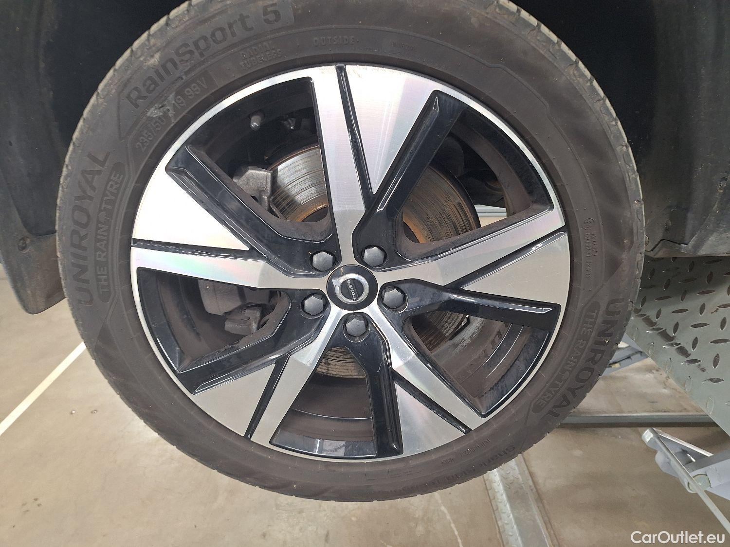  Volvo  XC 40 Volvo, XC40 '17 PHEV, Volvo XC40 T4 Recharge Geartronic R-Design 5d #14