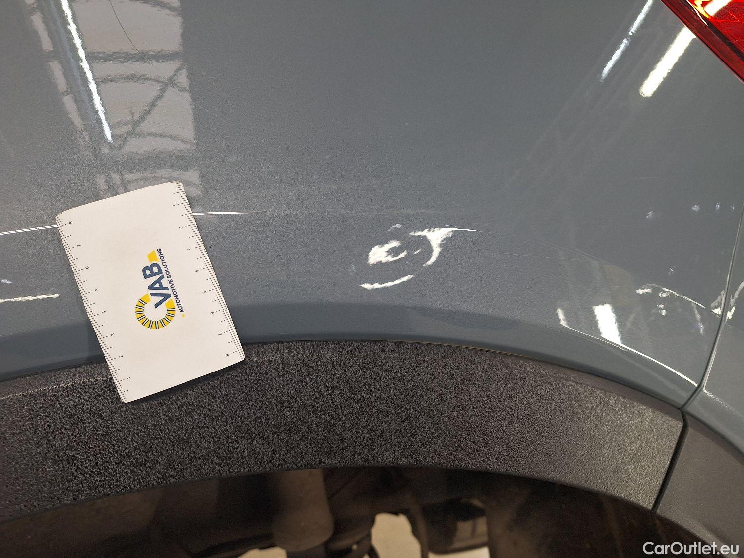  Volvo  XC 40 Volvo, XC40 '17 PHEV, Volvo XC40 T4 Recharge Geartronic R-Design 5d #23