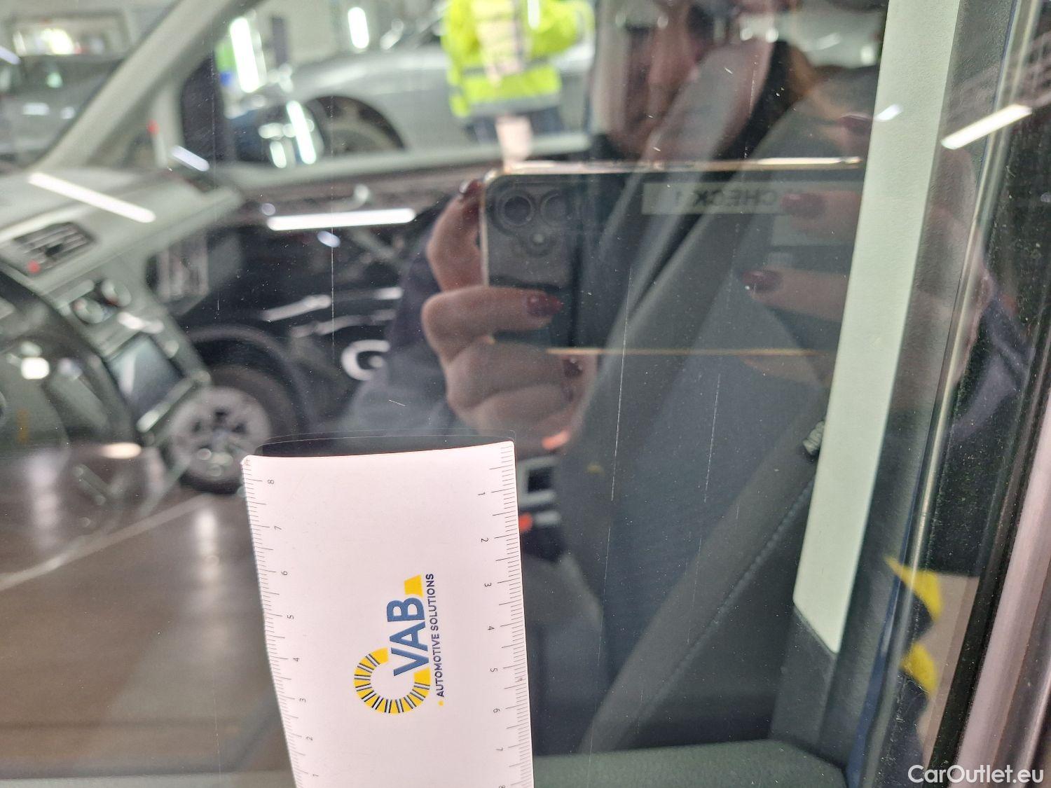  Volkswagen  Caddy VW,  '15, Volkswagen  1.4 TGi 81kW BMT Family 5d  #66