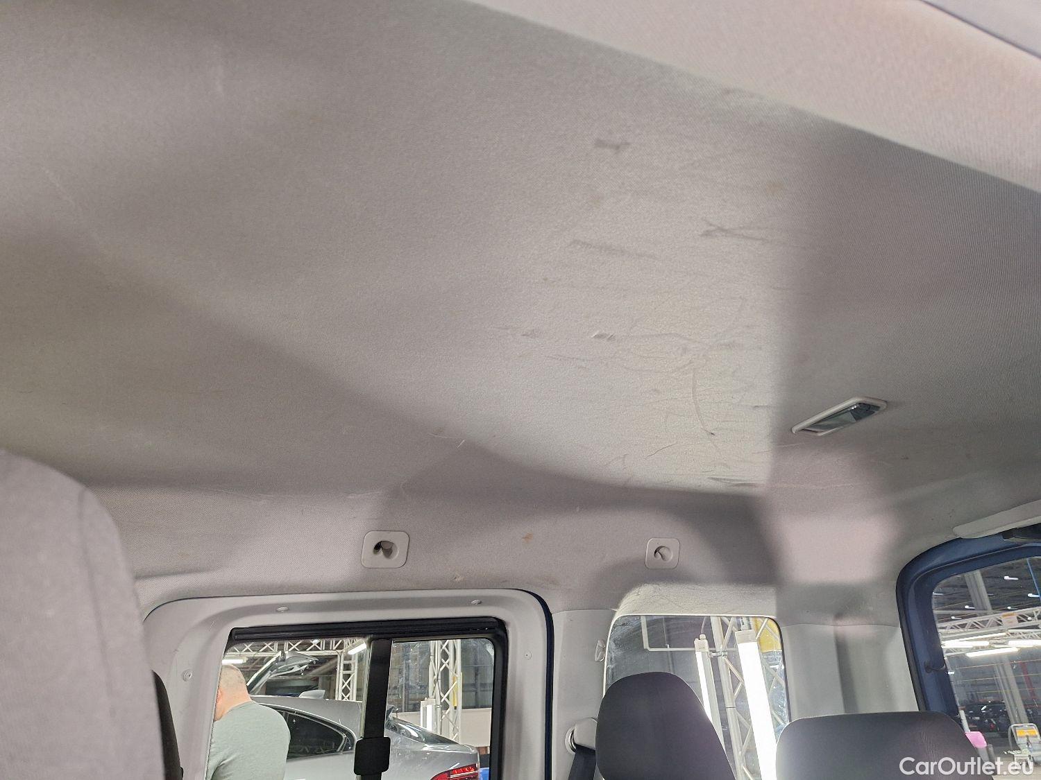  Volkswagen  Caddy VW,  '15, Volkswagen  1.4 TGi 81kW BMT Family 5d  #60