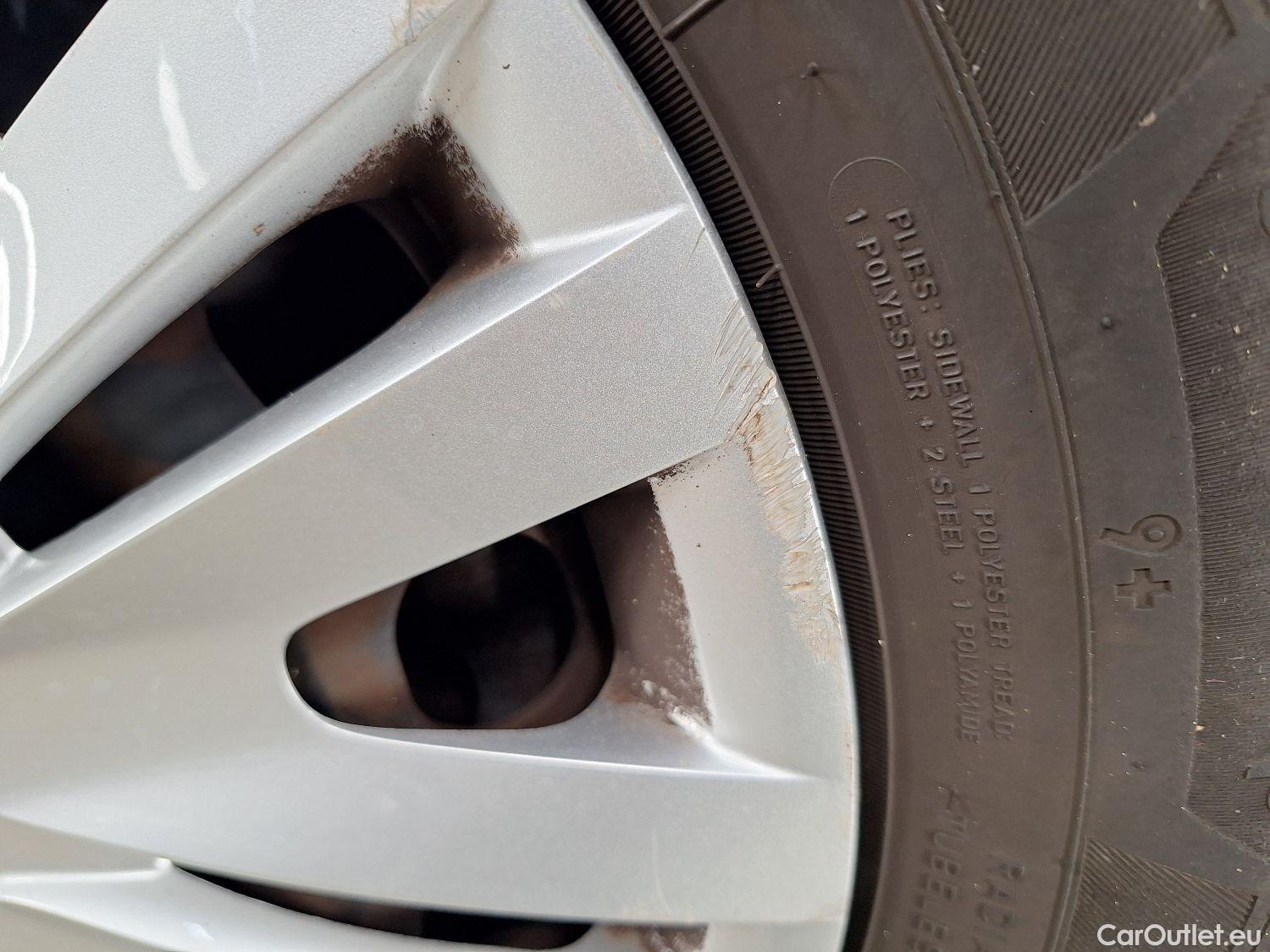  Volkswagen  Caddy VW,  '15, Volkswagen  1.4 TGi 81kW BMT Family 5d  #2