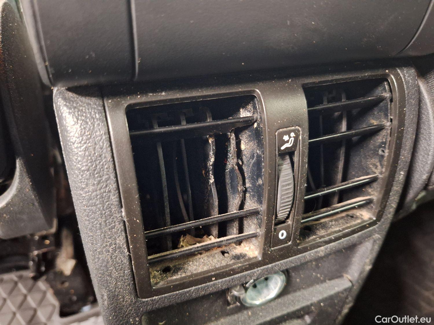  Volkswagen  Caddy VW,  '15, Volkswagen  1.4 TGi 81kW BMT Family 5d  #69