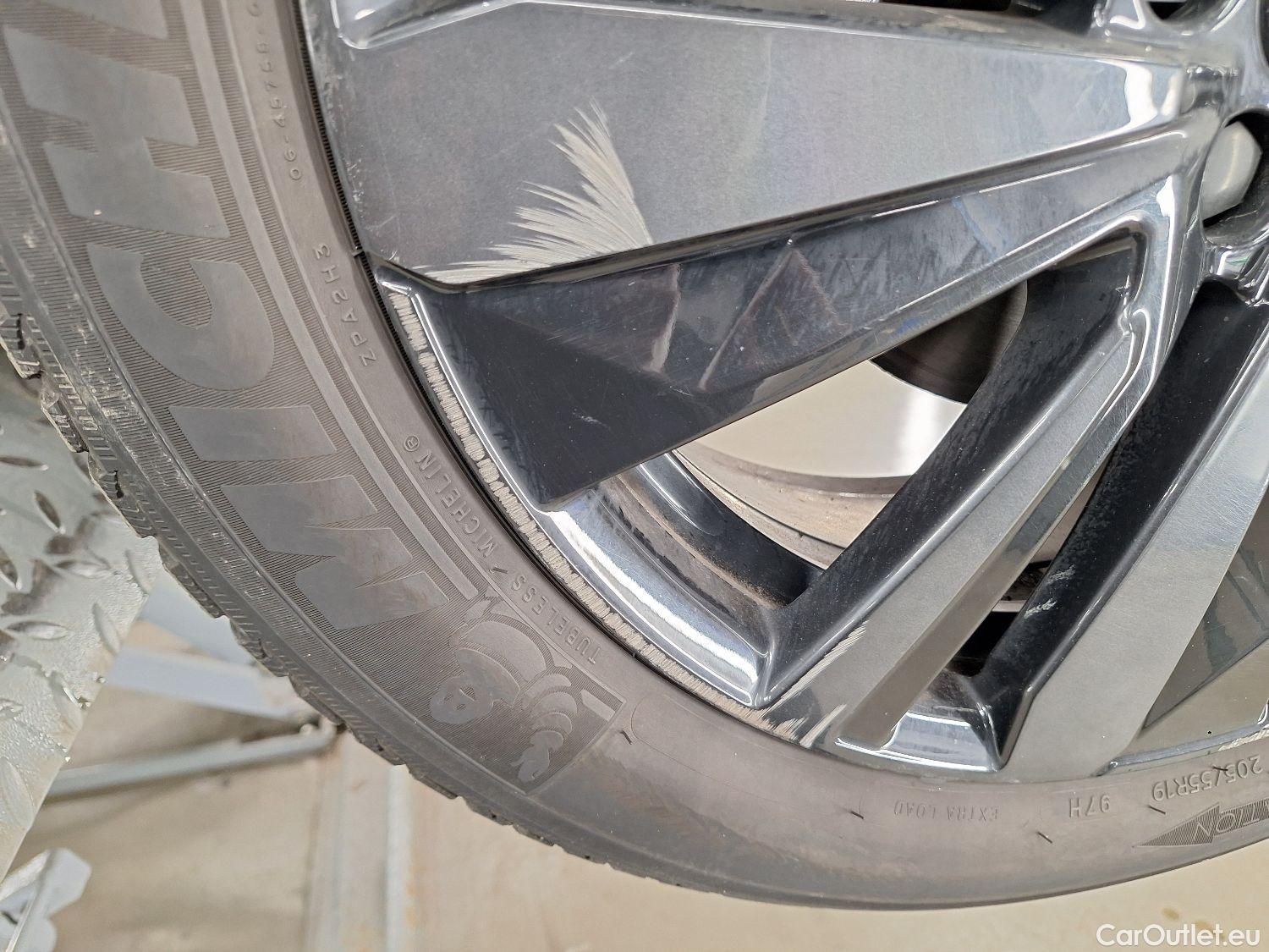  Peugeot  5008 Peugeot,  FL'20, Peugeot  1.5 BlueHDi 96kW S&S EAT8 GT 5d #2