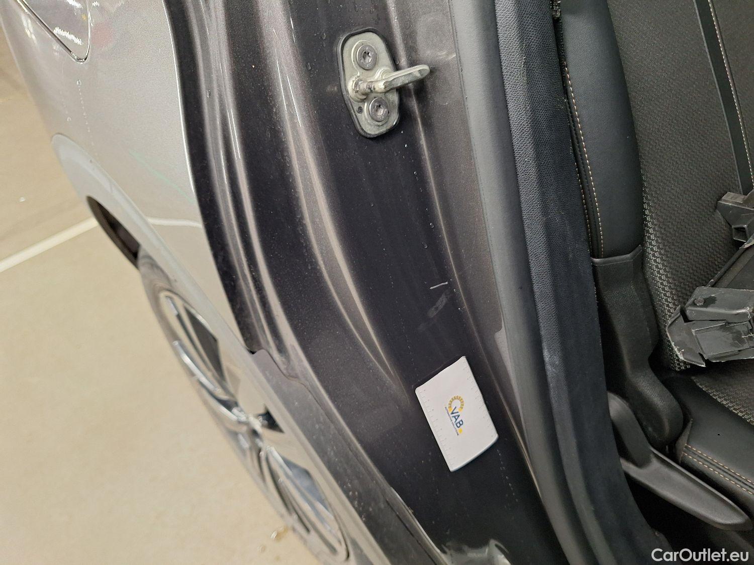  Peugeot  5008 Peugeot,  FL'20, Peugeot  1.5 BlueHDi 96kW S&S EAT8 GT 5d #27