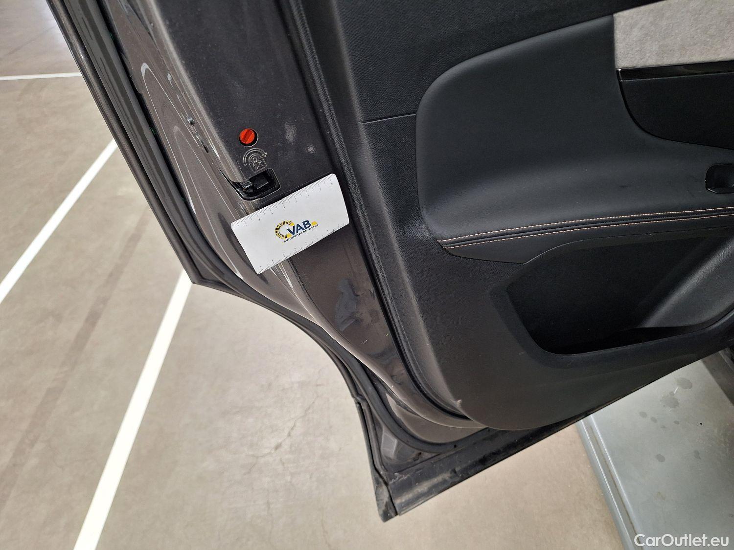  Peugeot  5008 Peugeot,  FL'20, Peugeot  1.5 BlueHDi 96kW S&S EAT8 GT 5d #35