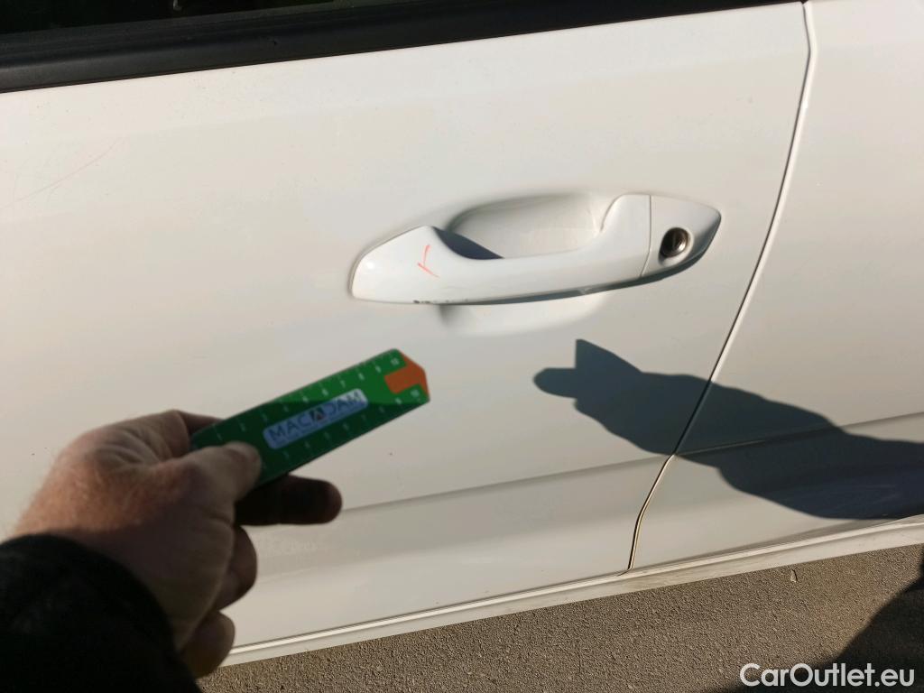  KIA  Rio KIA  / 2020 / 5P / berlina con portón 1.2 DPi 62kW (84CV) Concept #21