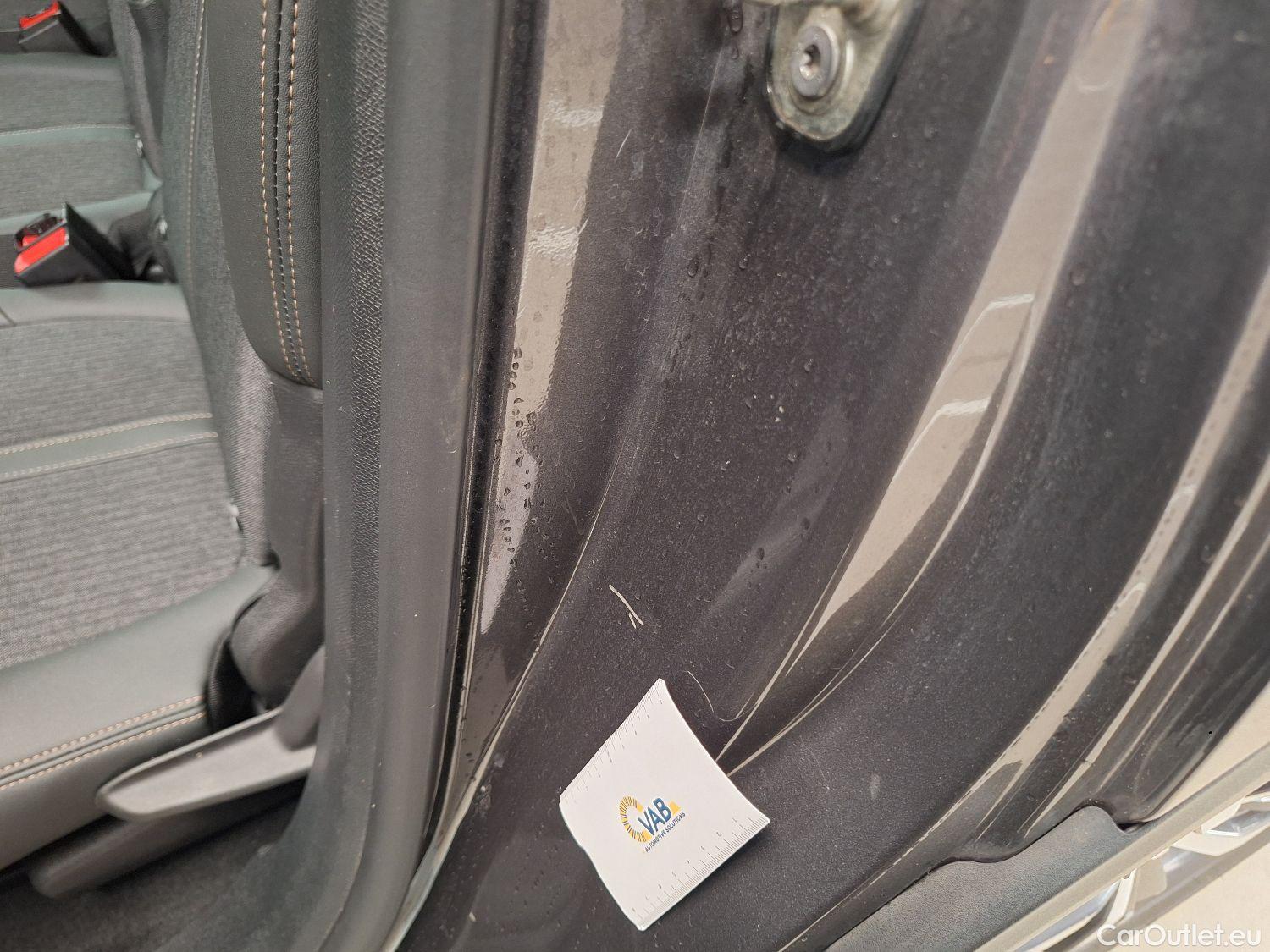  Peugeot  5008 Peugeot,  '16, Peugeot  1.5 BlueHDi 96kW S&S EAT8 GT Line 5d #56