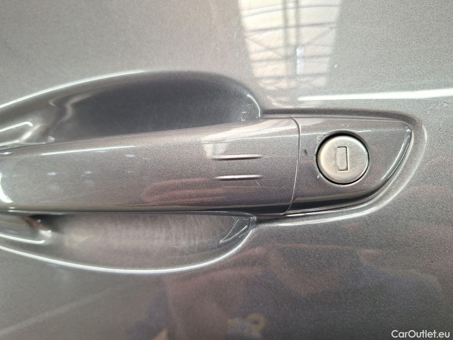  Peugeot  5008 Peugeot,  '16, Peugeot  1.5 BlueHDi 96kW S&S EAT8 GT Line 5d #40