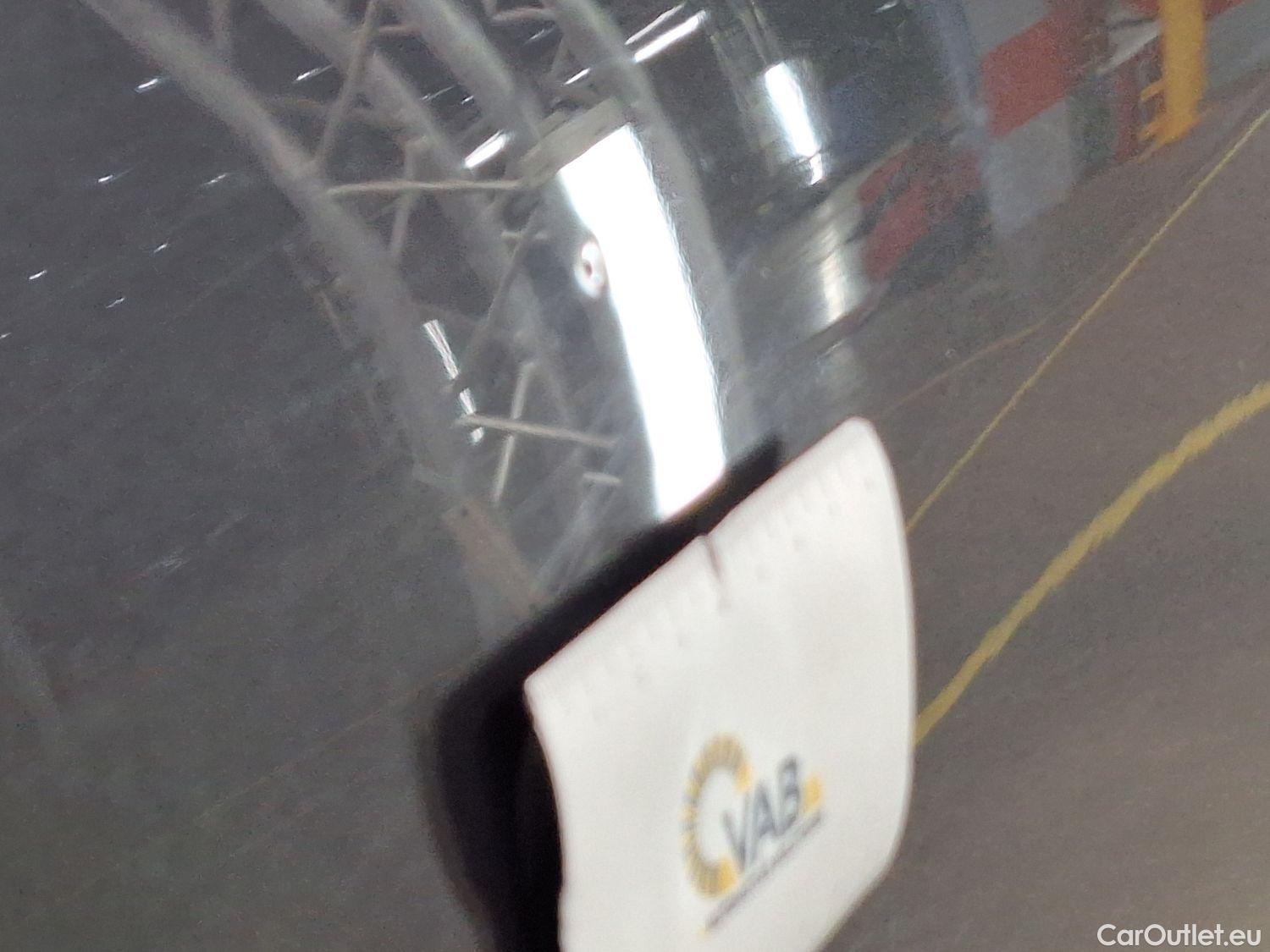  Peugeot  5008 Peugeot,  '16, Peugeot  1.5 BlueHDi 96kW S&S EAT8 GT Line 5d #34