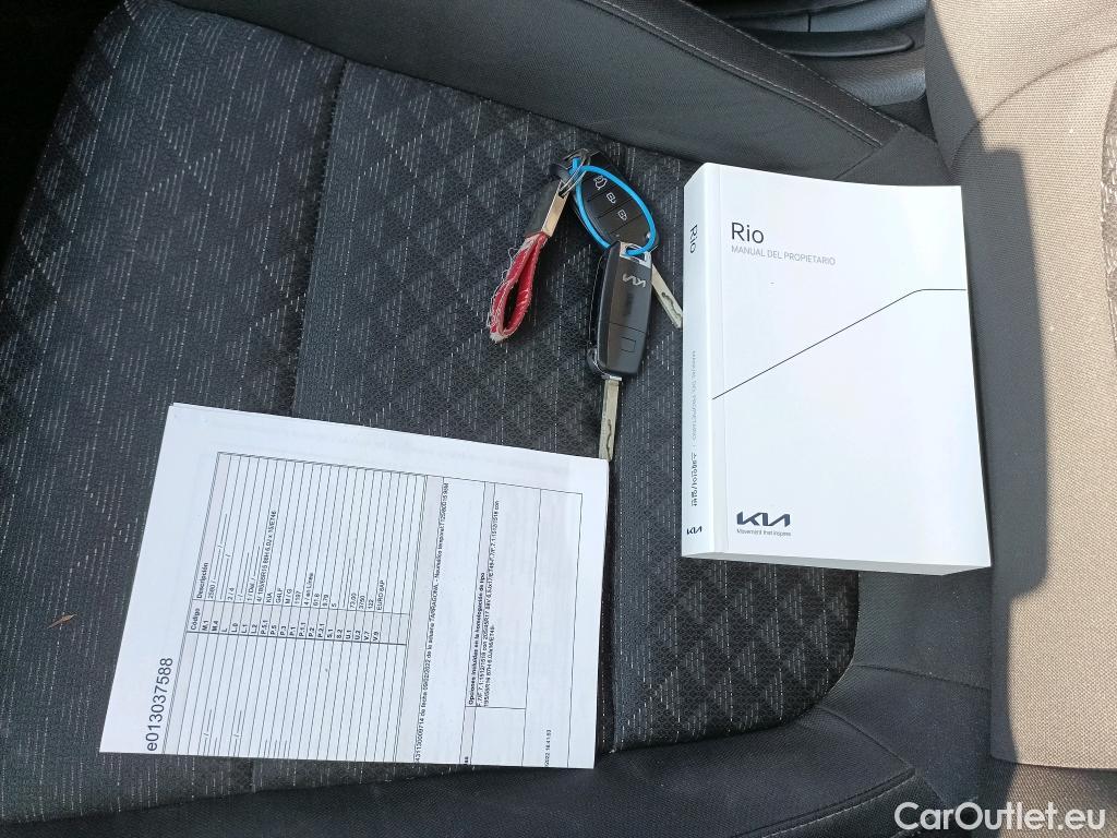 KIA  Rio KIA  / 2020 / 5P / berlina con portón 1.2 DPi 62kW (84CV) Concept #15