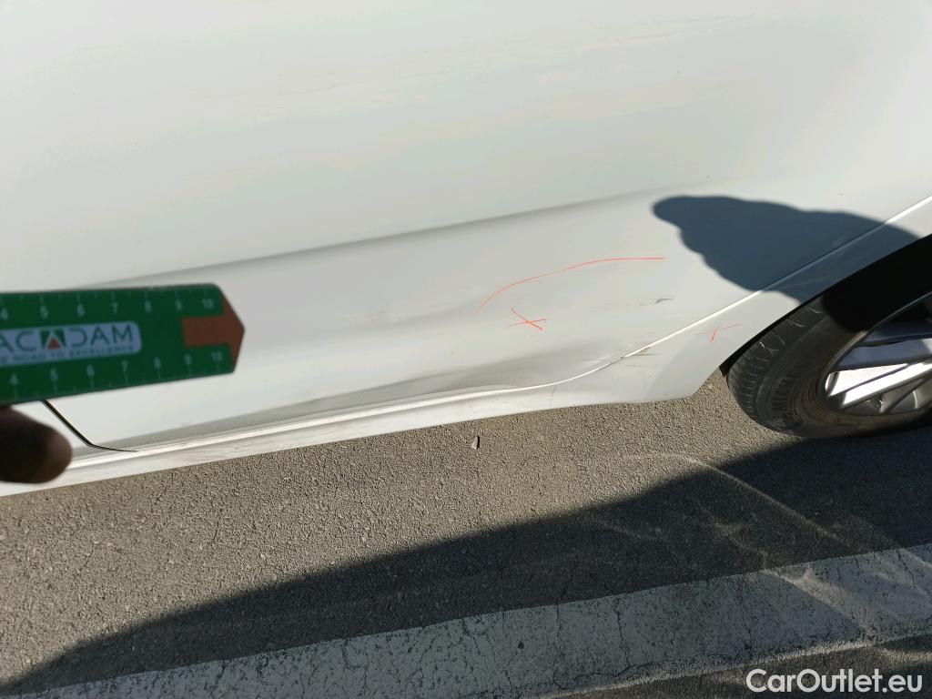  KIA  Rio KIA  / 2020 / 5P / berlina con portón 1.2 DPi 62kW (84CV) Concept #3