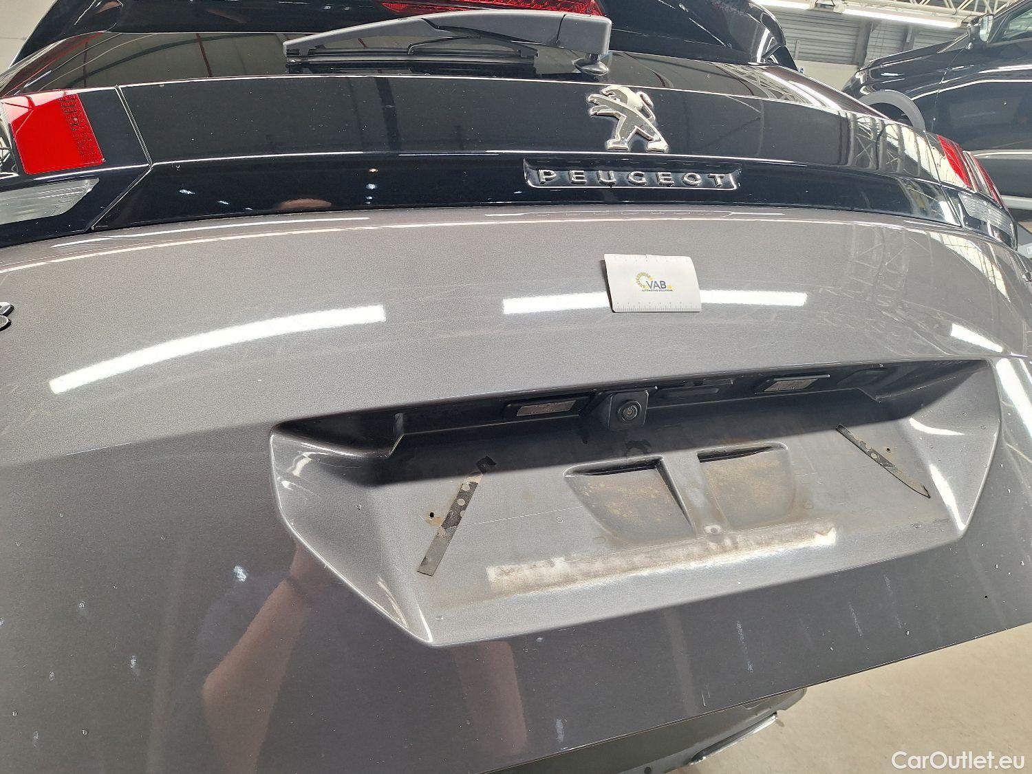 Peugeot  5008 Peugeot,  '16, Peugeot  1.5 BlueHDi 96kW S&S EAT8 GT Line 5d #48