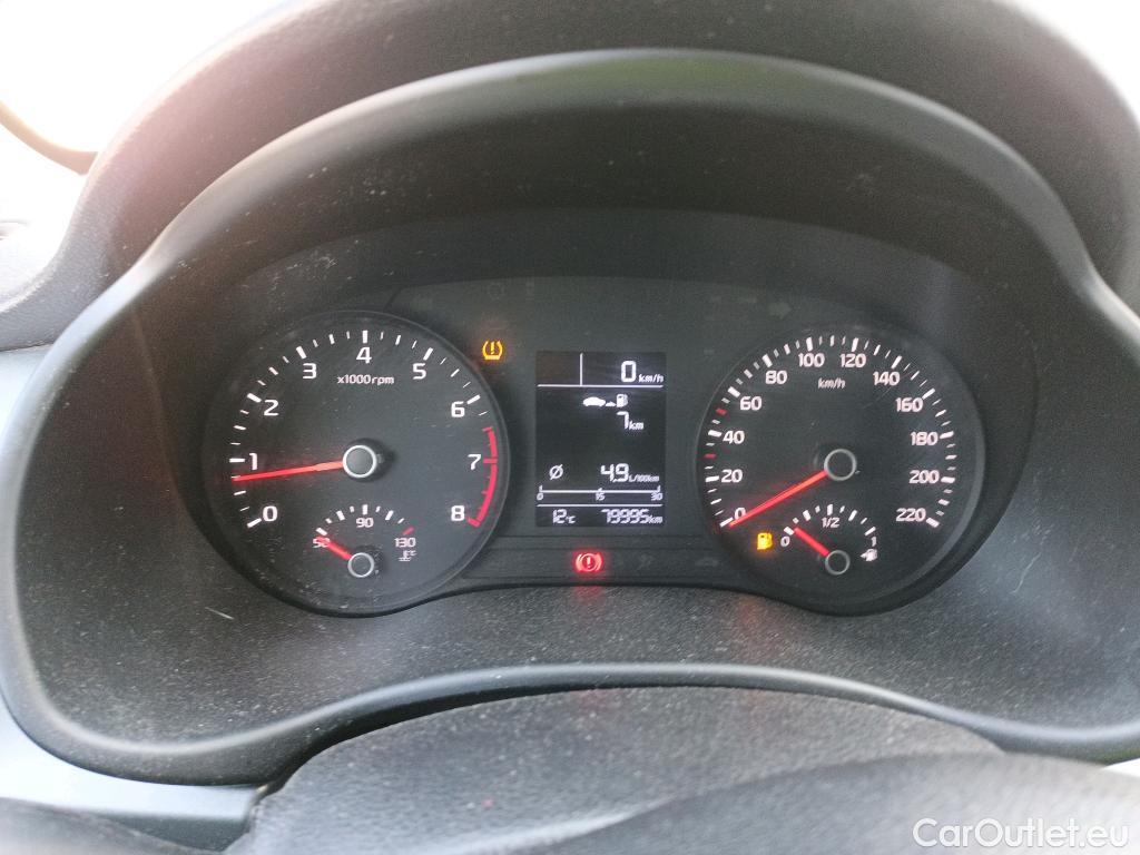  KIA  Rio KIA  / 2020 / 5P / berlina con portón 1.2 DPi 62kW (84CV) Concept #23