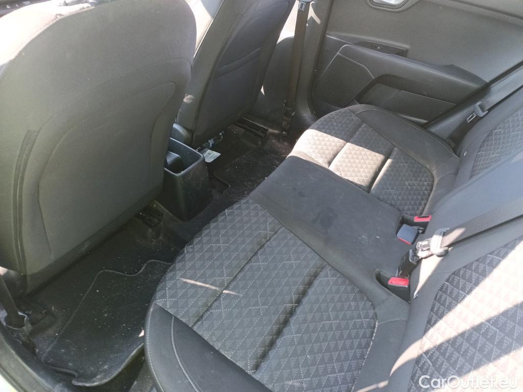  KIA  Rio KIA  / 2020 / 5P / berlina con portón 1.2 DPi 62kW (84CV) Concept #10