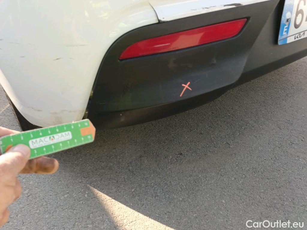  KIA  Rio KIA  / 2020 / 5P / berlina con portón 1.2 DPi 62kW (84CV) Concept #13