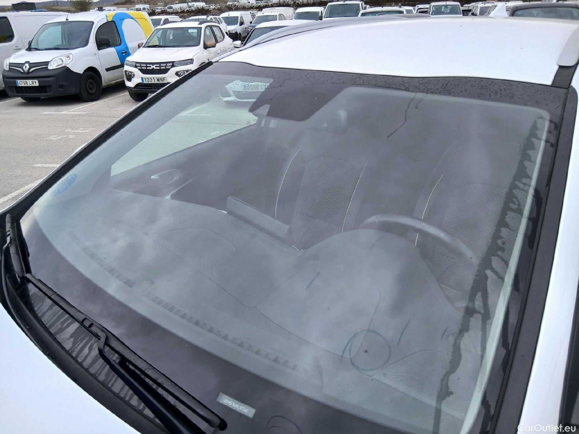  KIA  XCeed KIA  1.5 MHEV iMT Tech 118kW (160CV) #4