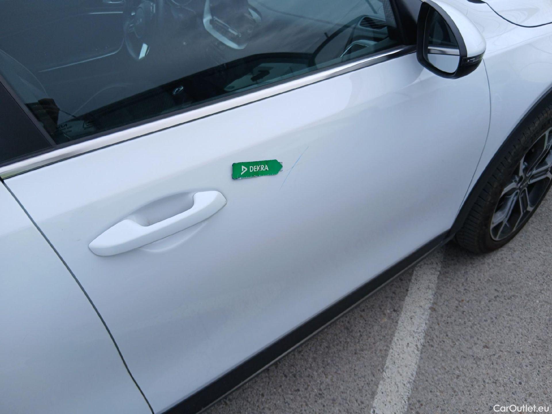  KIA  XCeed KIA  1.5 MHEV iMT Tech 118kW (160CV) #28