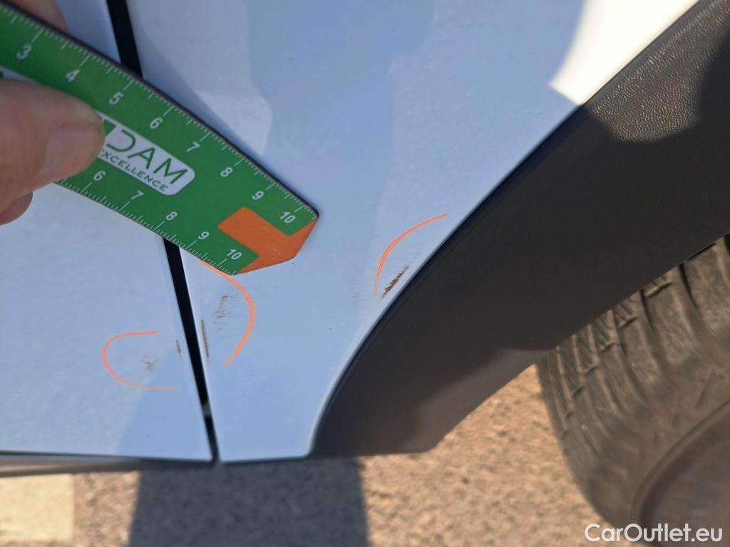  KIA  Sportage KIA  / 2022 / 5P / todoterreno 1.6 T-GDi 110kW (150CV) Drive 4x2 #32