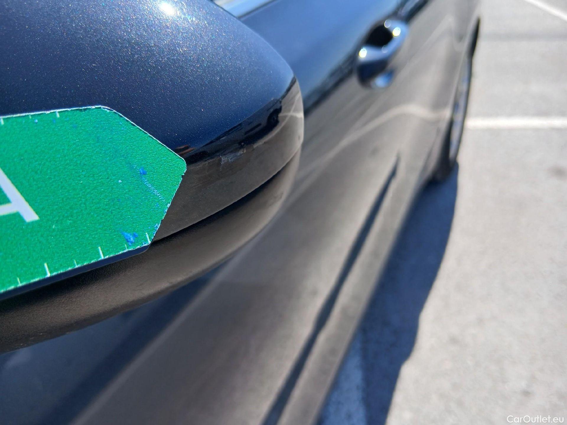  KIA  Cee'd KIA Ceed / 2021 / 5P / berlina con portón 1.0 T-GDi 88kW (120CV) Drive #12