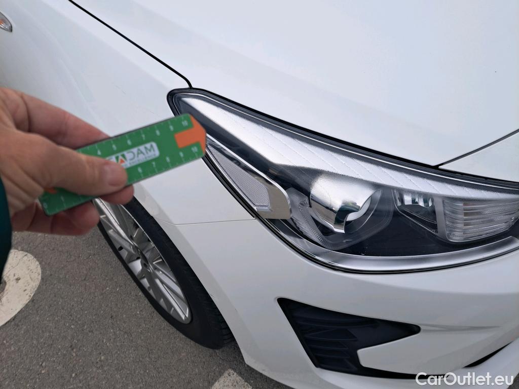  KIA  Rio KIA  / 2020 / 5P / berlina con portón 1.2 DPi 62kW (84CV) Concept #31