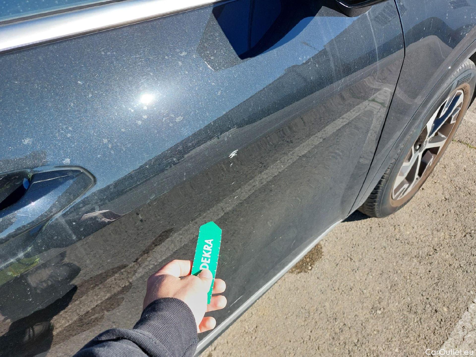  KIA  Sportage KIA  / 2022 / 5P / todoterreno 1.6 T-GDi HEV 171kW (230CV) Tech 4X2 #23