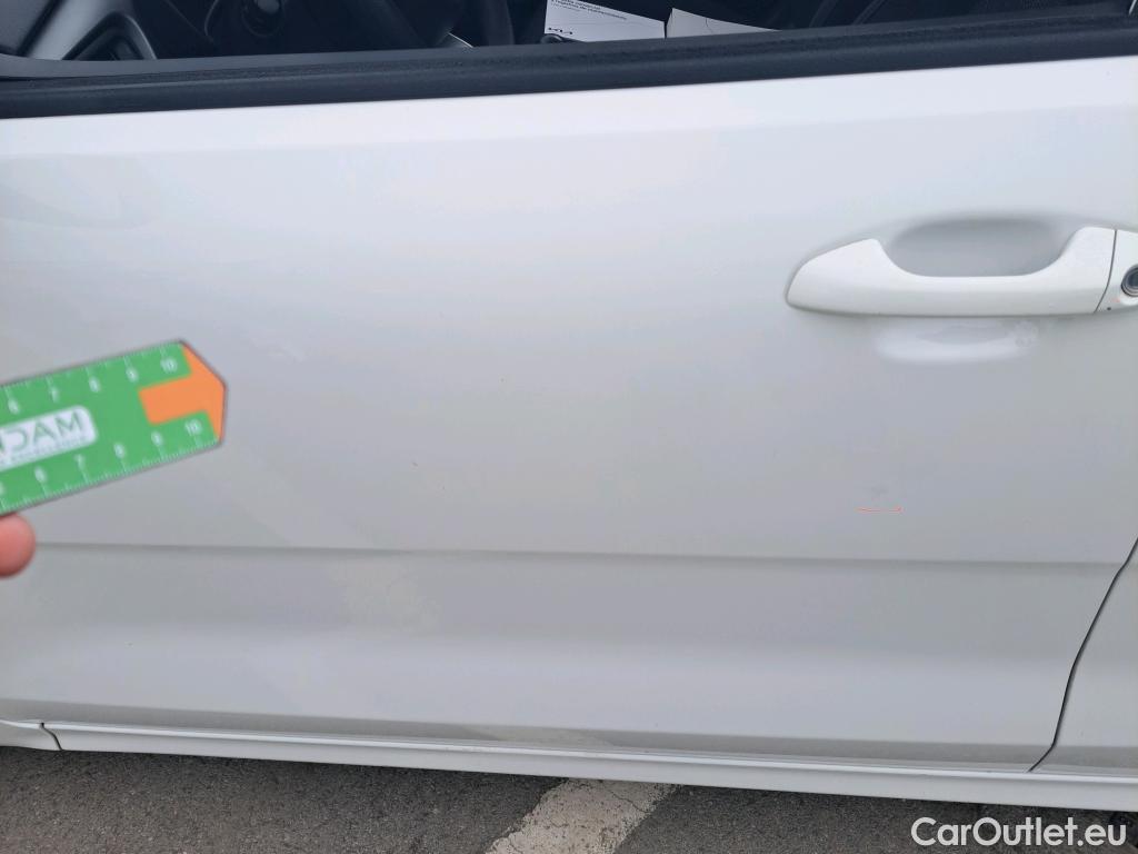  KIA  Rio KIA  / 2020 / 5P / berlina con portón 1.2 DPi 62kW (84CV) Concept #21