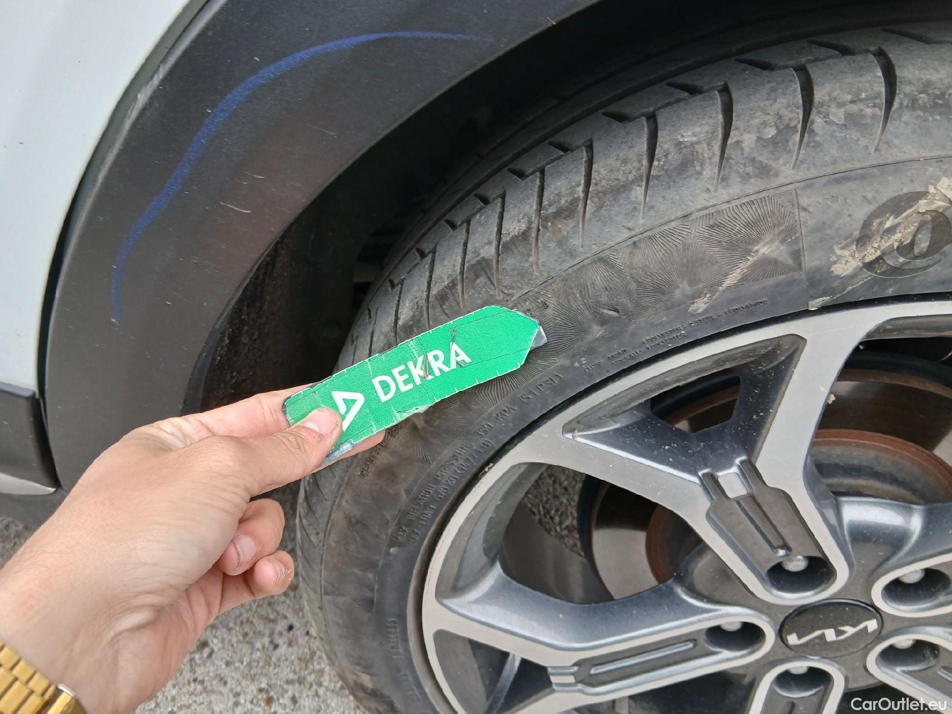  KIA  XCeed KIA  1.5 MHEV iMT Tech 118kW (160CV) #17