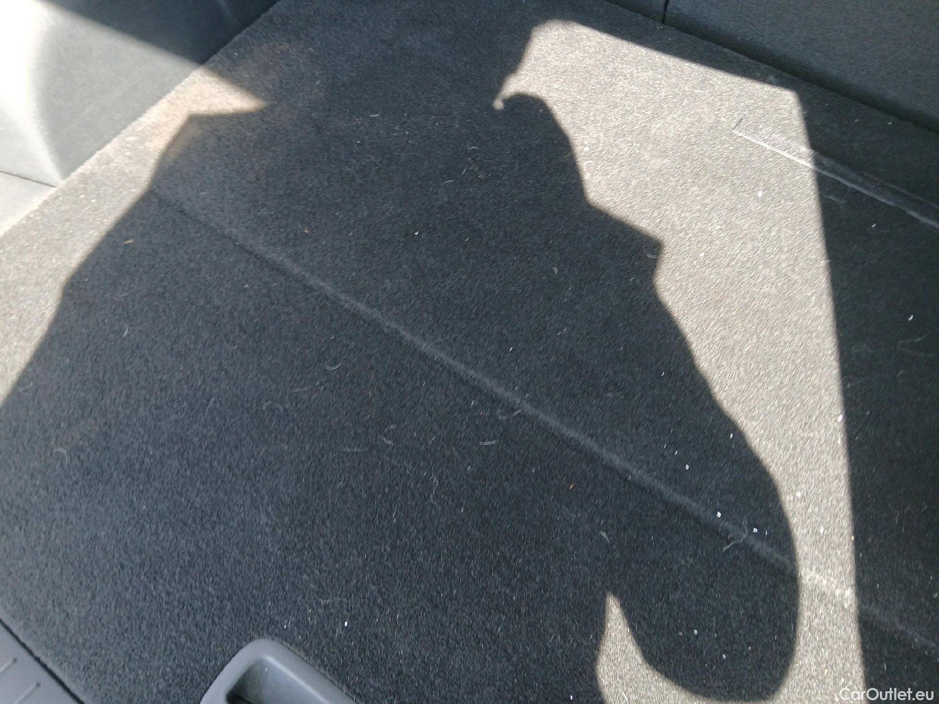  KIA  Sportage KIA  / 2018 / 5P / todoterreno 1.6 MHEV Business 100kW (136CV) 4x2 #5