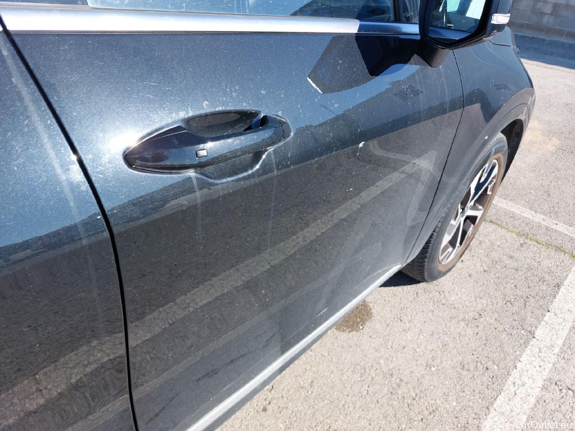  KIA  Sportage KIA  / 2022 / 5P / todoterreno 1.6 T-GDi HEV 171kW (230CV) Tech 4X2 #22