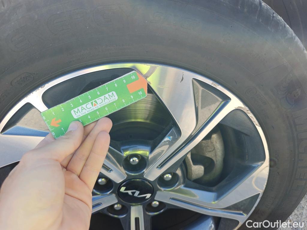  KIA  XCeed KIA  1.0 T-GDi Drive 88kW (120CV) #13