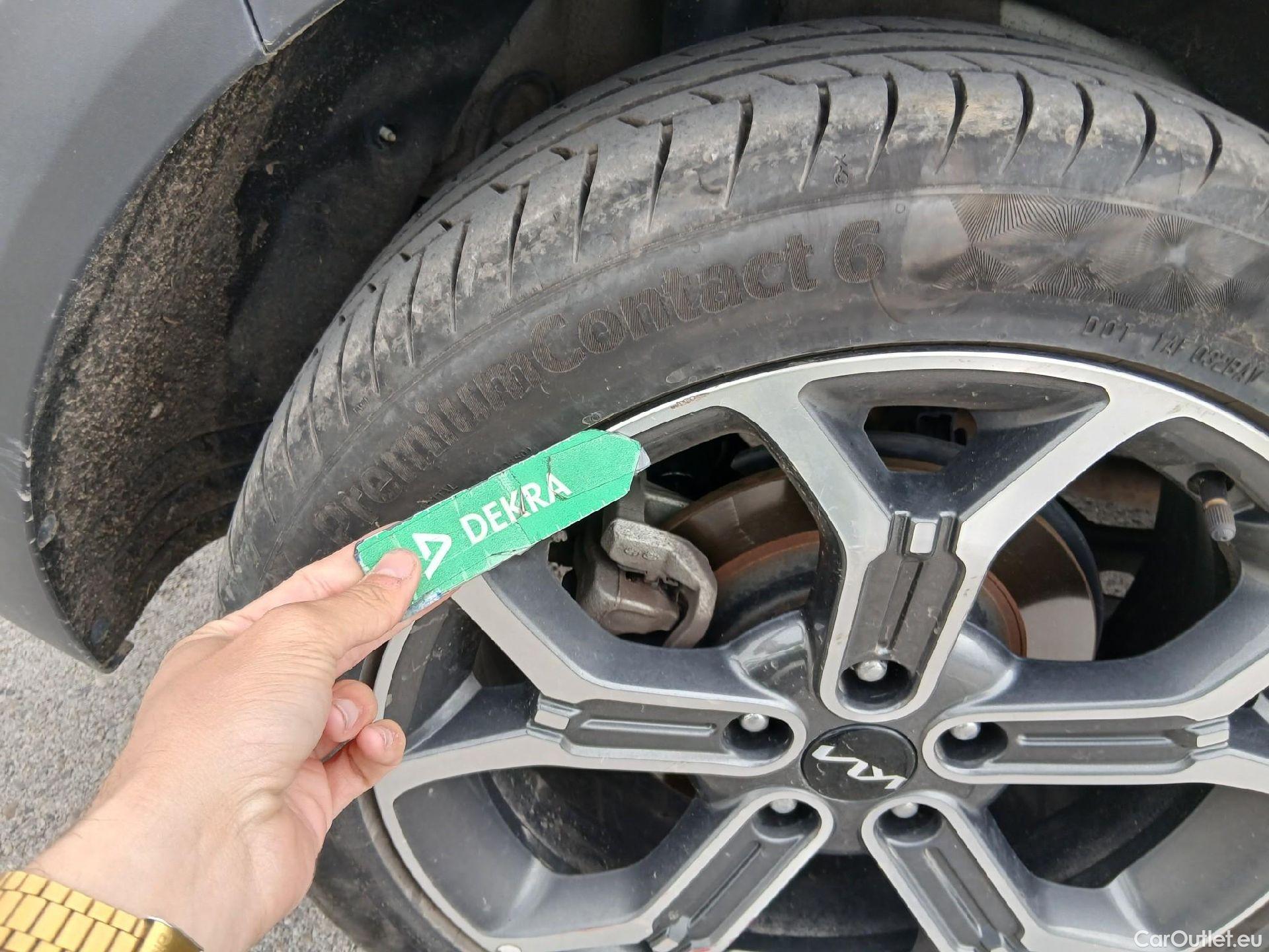  KIA  XCeed KIA  1.5 MHEV iMT Tech 118kW (160CV) #23