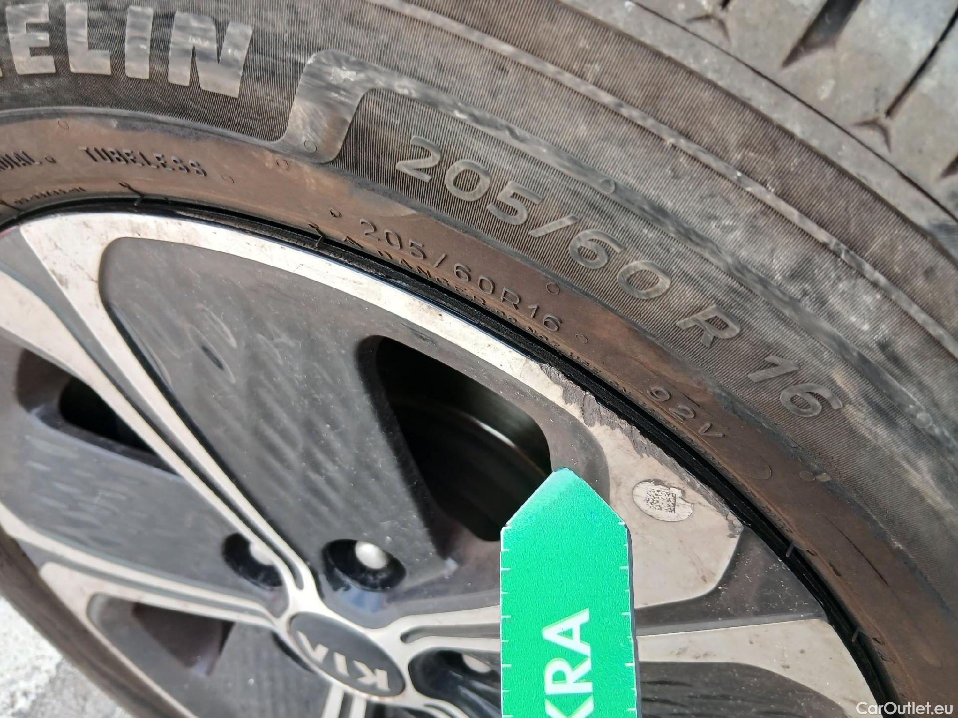  KIA  XCeed KIA  1.6 GDi PHEV 104kW (141CV) eDrive (AC) #2