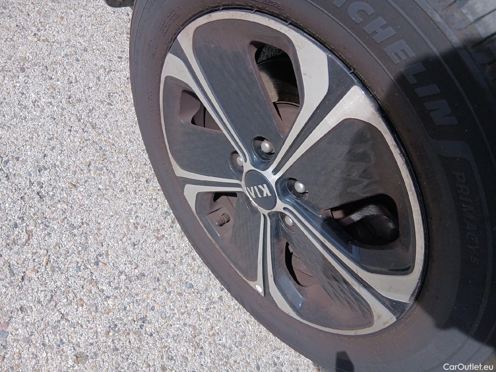  KIA  XCeed KIA  1.6 GDi PHEV 104kW (141CV) eDrive (AC) #8