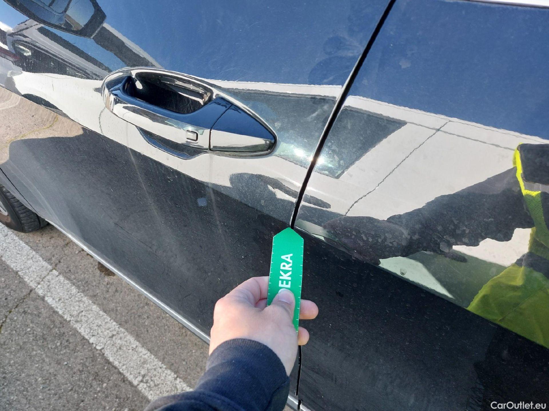  KIA  Sportage KIA  / 2022 / 5P / todoterreno 1.6 T-GDi HEV 171kW (230CV) Tech 4X2 #6