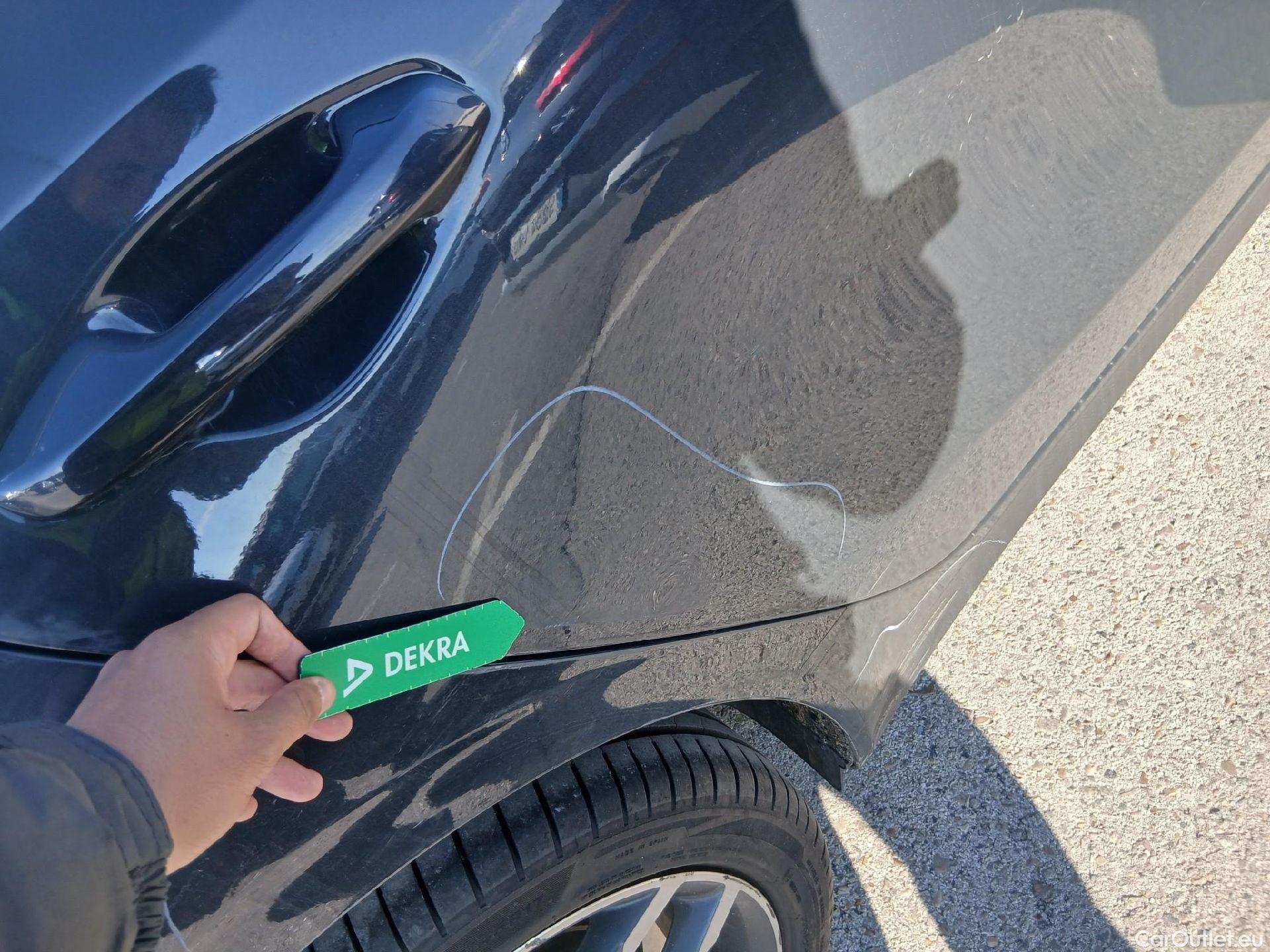  KIA  Cee'd KIA Ceed / 2021 / 5P / berlina con portón 1.5 MHEV 118kW (160CV) Tech DCT #19