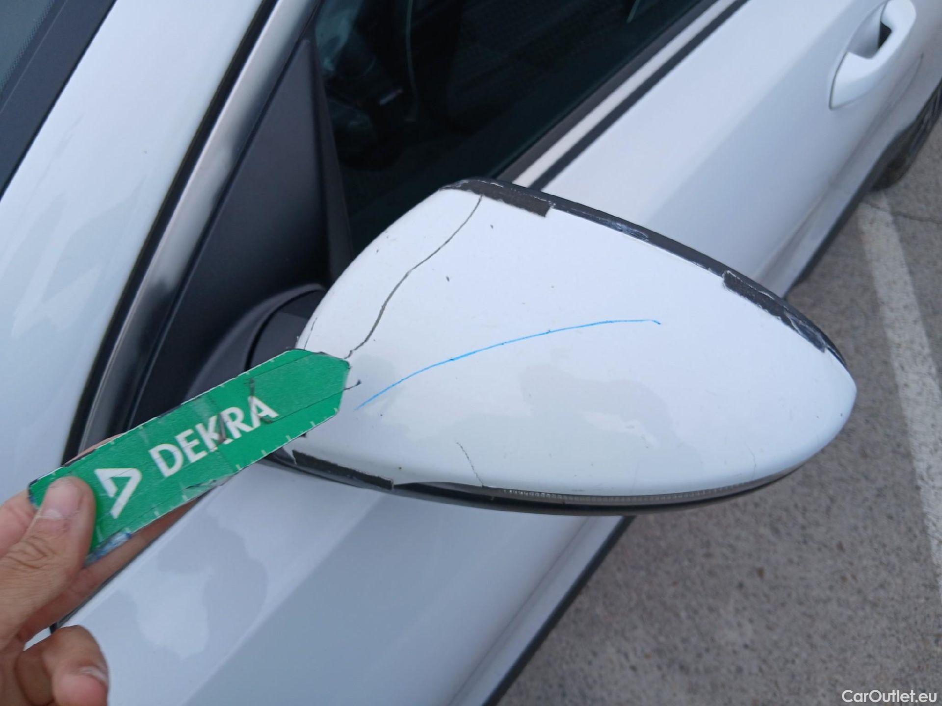  KIA  XCeed KIA  1.5 MHEV iMT Tech 118kW (160CV) #9