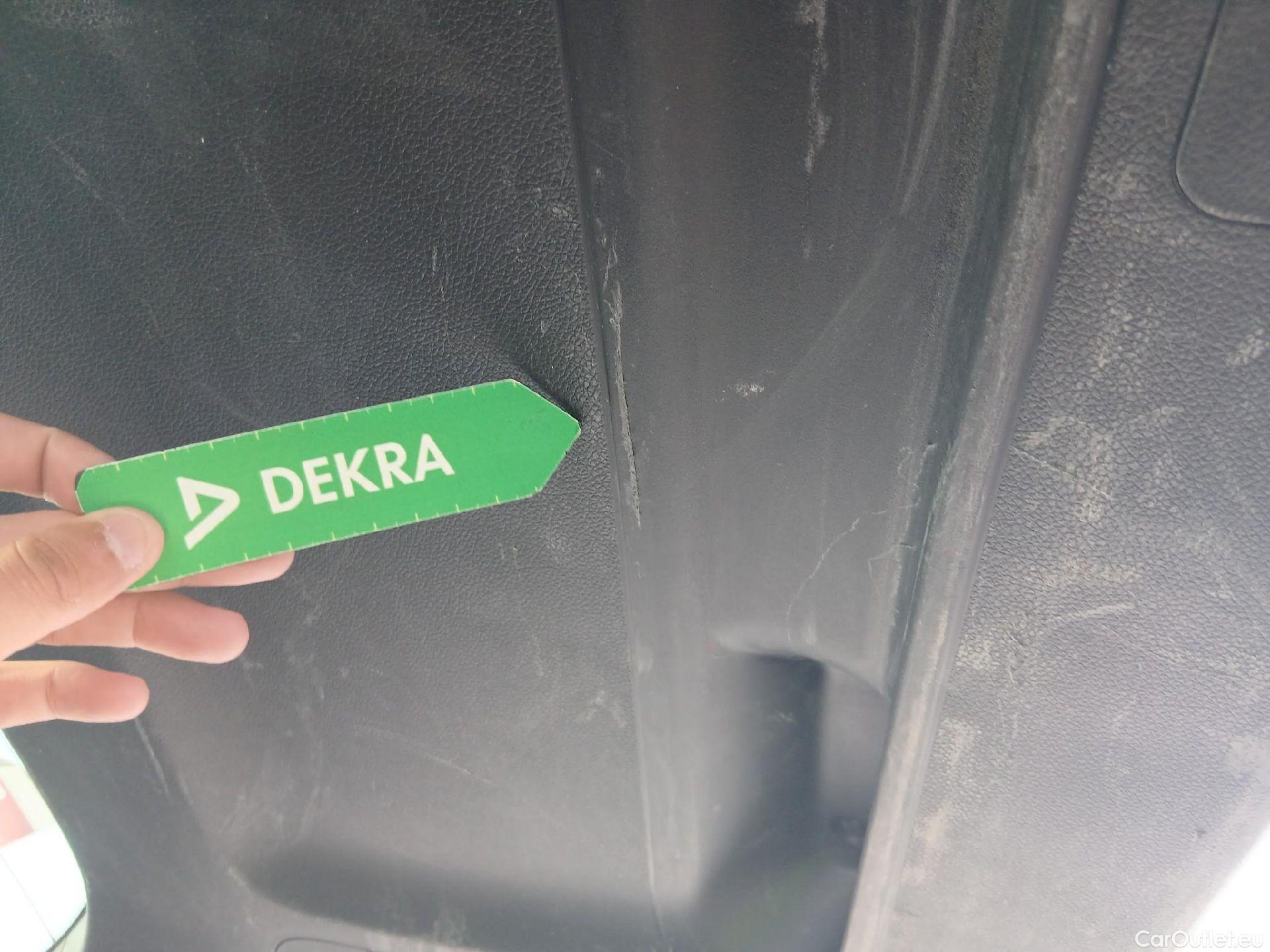  KIA  Sportage KIA  1.6MHEV Drive 100kW(136CV) 4x2(Crist Tintados)(CX) #3