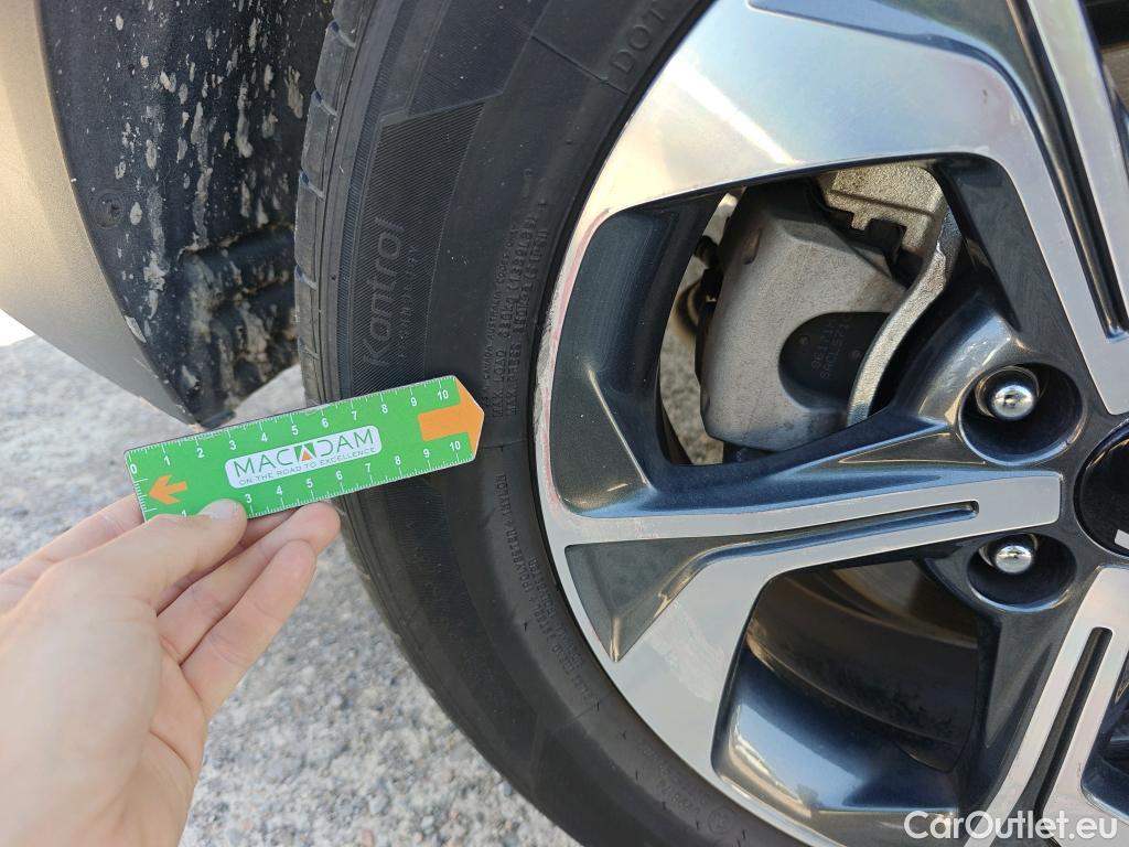  KIA  XCeed KIA  1.0 T-GDi Drive 88kW (120CV) #15