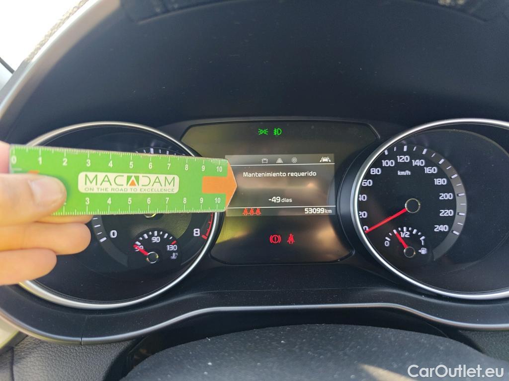  KIA  XCeed KIA  1.0 T-GDi Drive 88kW (120CV) #51