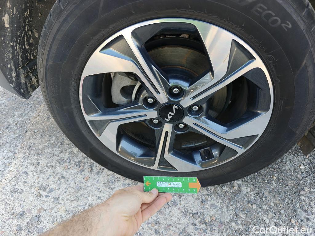  KIA  XCeed KIA  1.0 T-GDi Drive 88kW (120CV) #14