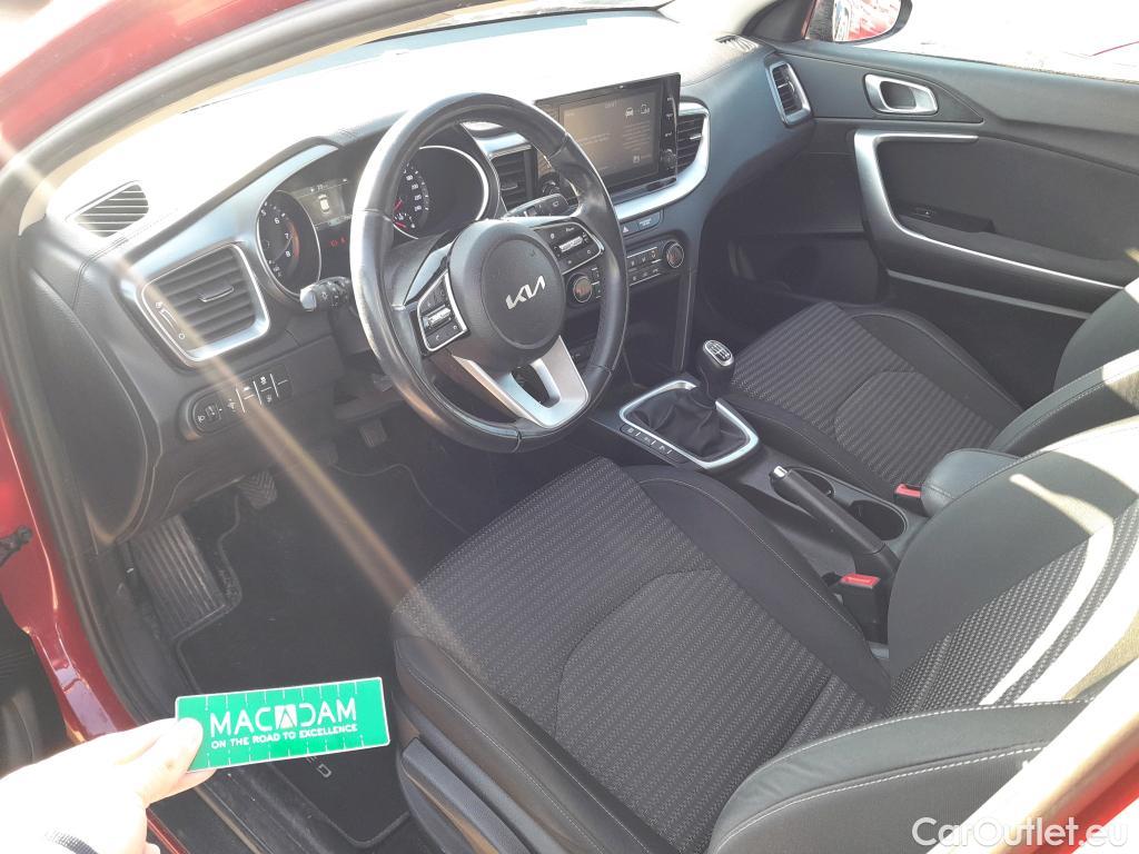  KIA  XCeed KIA  1.5 MHEV iMT Drive 118kW (160CV) #22